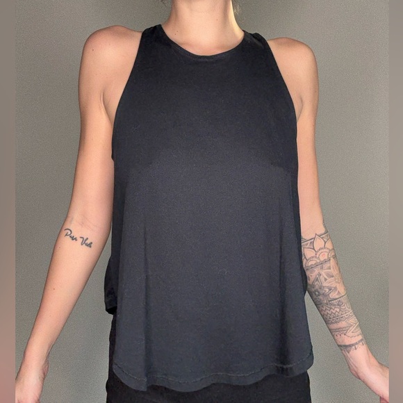 Wilfred Tops - Wilfred Classic Black Tank Top